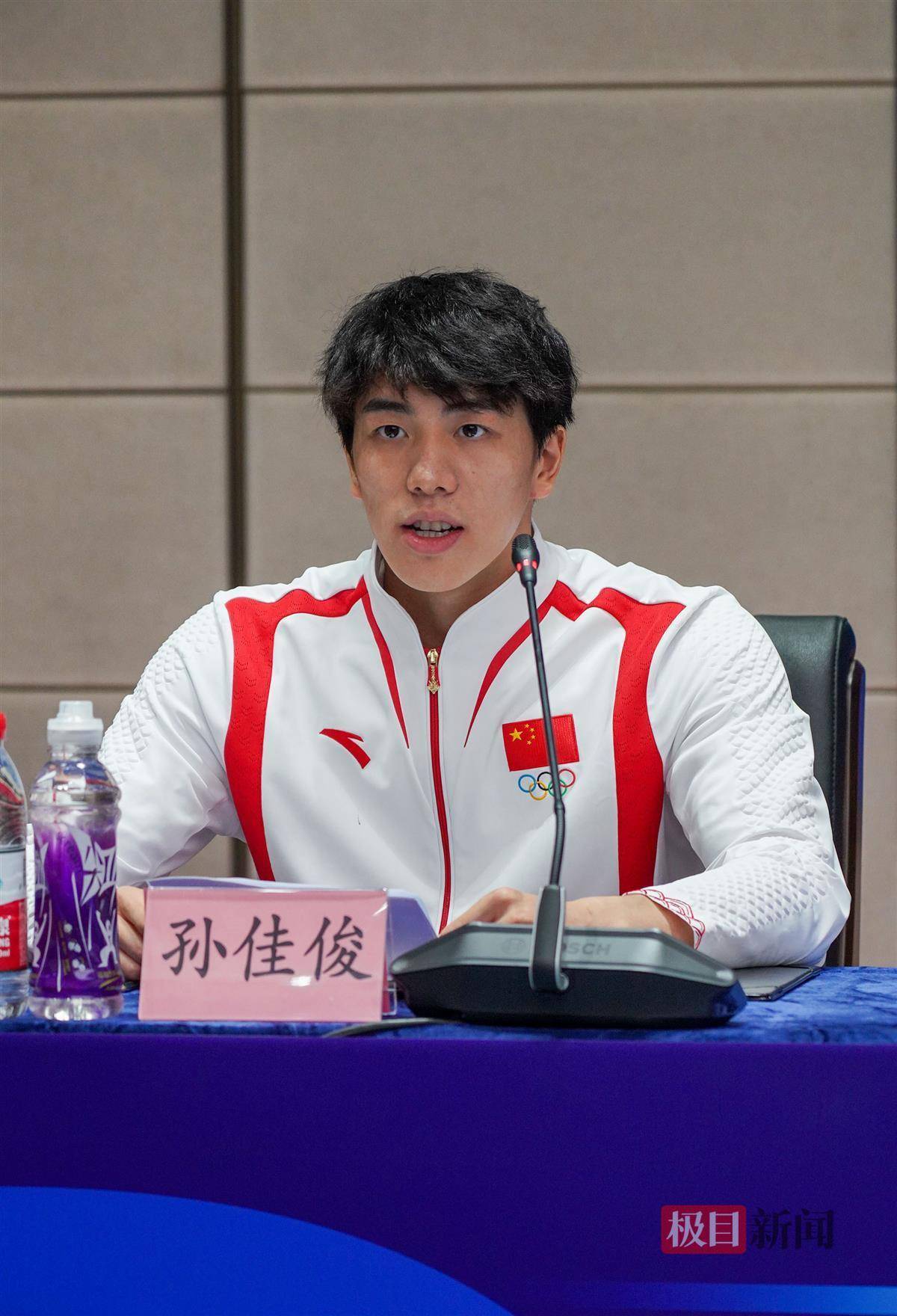 游泳冠军风采依旧，中国选手再添金牌的简单介绍
