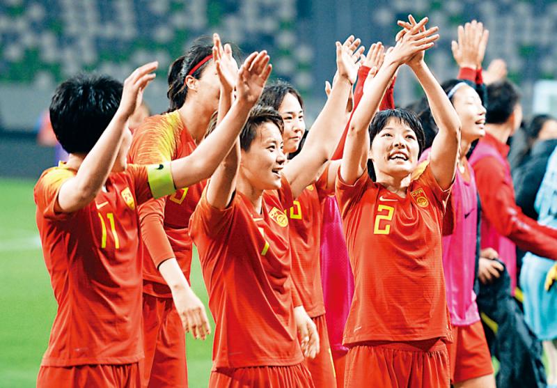 黑白直播体育-包含国家队备战决赛阶段，教练组布局战术研究的词条