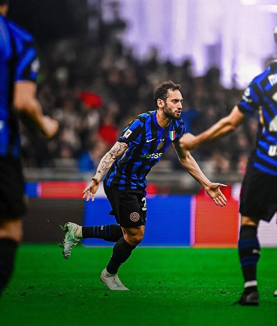 AC米兰取得连胜,赛季状态回升 AC米兰取得连胜,赛季状态回升