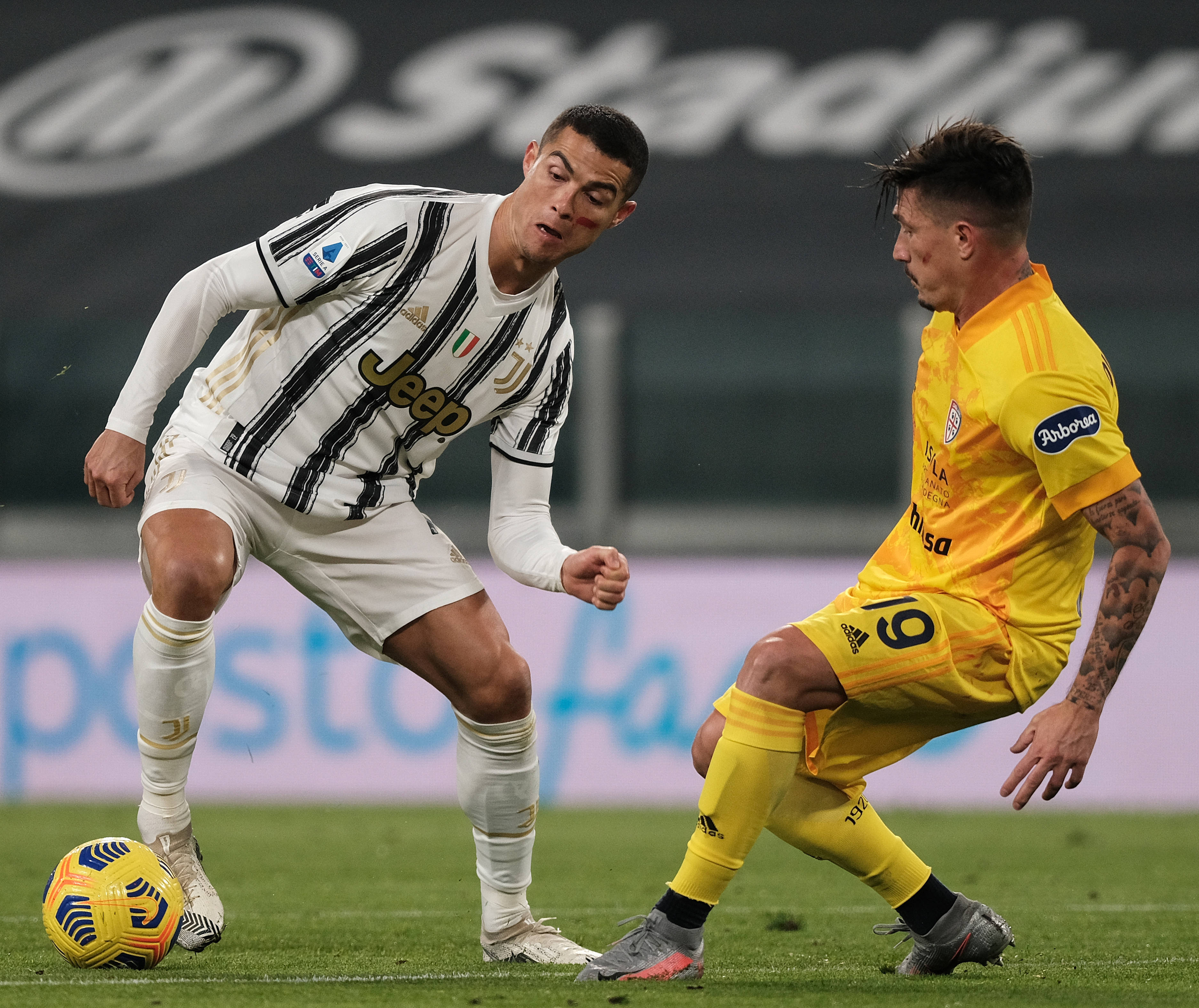 格拉纳达主场再度告负,保级之路坎坷 格拉纳达主场再度告负,保级之路坎坷