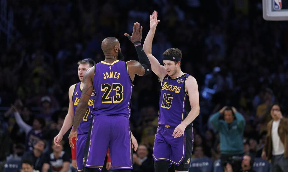 黑白直播nba-湖人B队强势雄鹿,汉密尔顿关键制胜的简单介绍