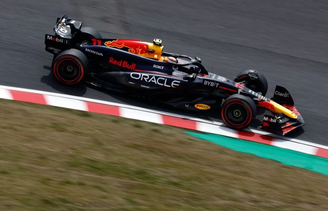 黑白直播nba在线观看-包含梅赛德斯横扫红牛二队，佩雷兹刷新纪录的词条