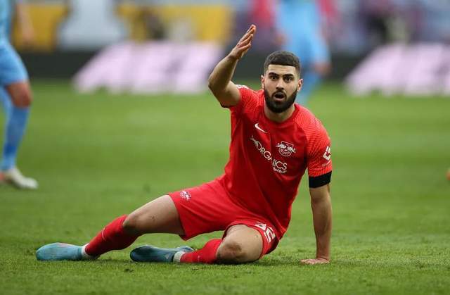 莱比锡红牛逆转乌拉圭，加维惊艳四座