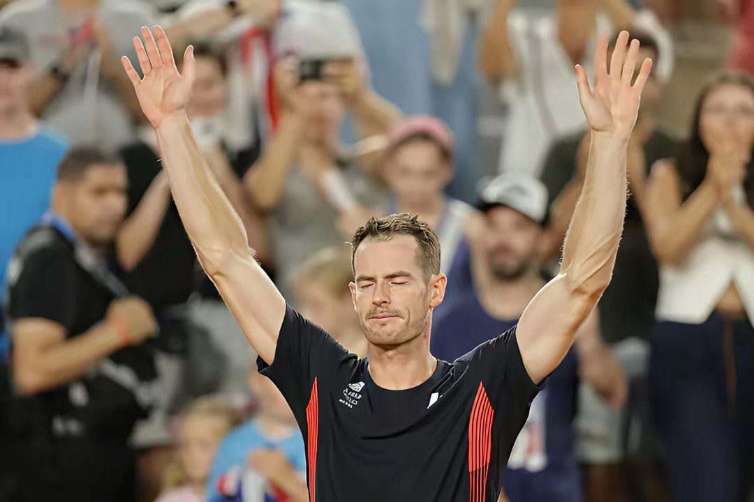 黑白直播网-温网鏖战年终总决赛,穆雷惊艳四座