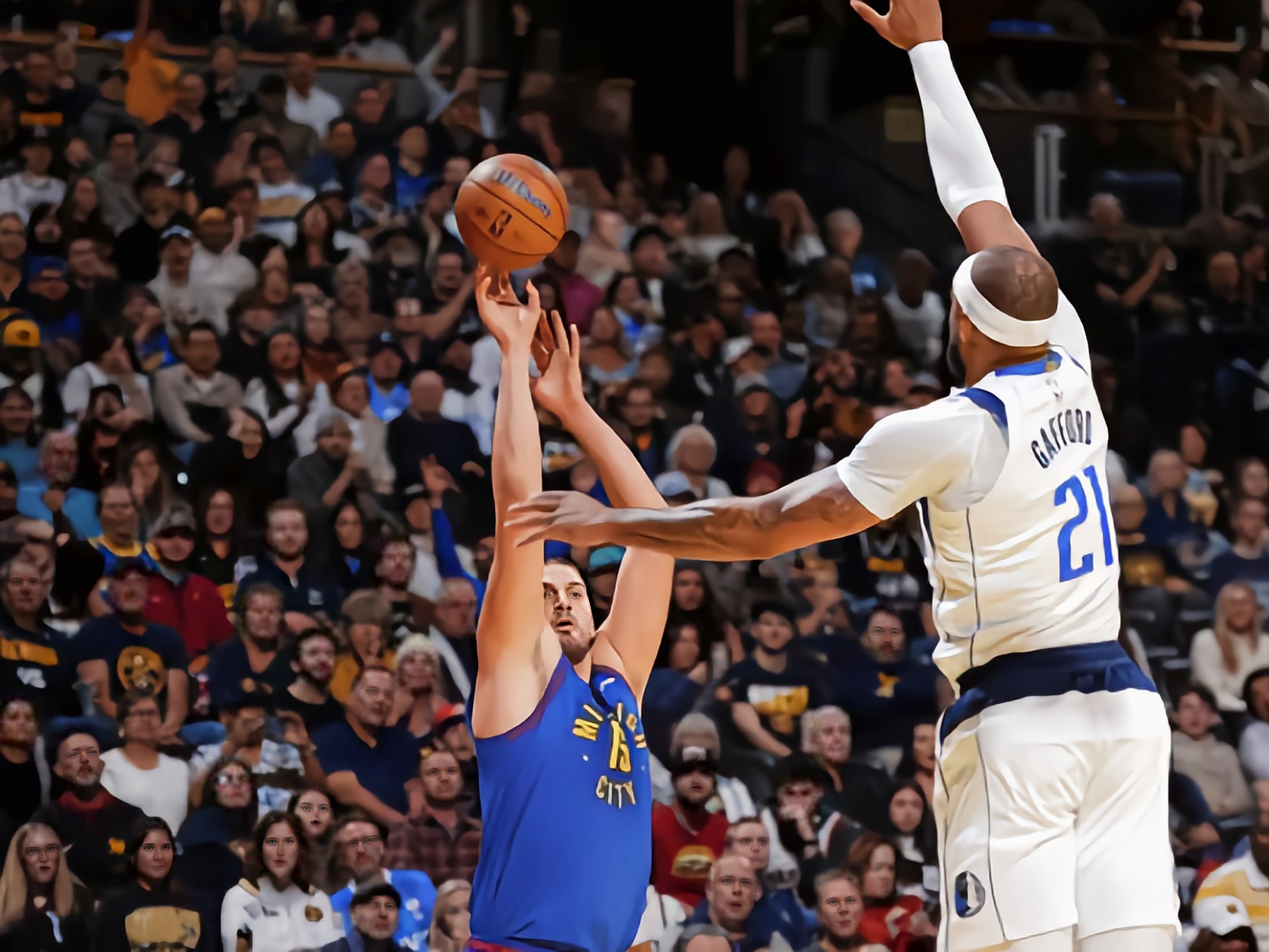 青岛队横扫山东队,约基奇带队取胜 青岛队横扫山东队,约基奇带队取胜