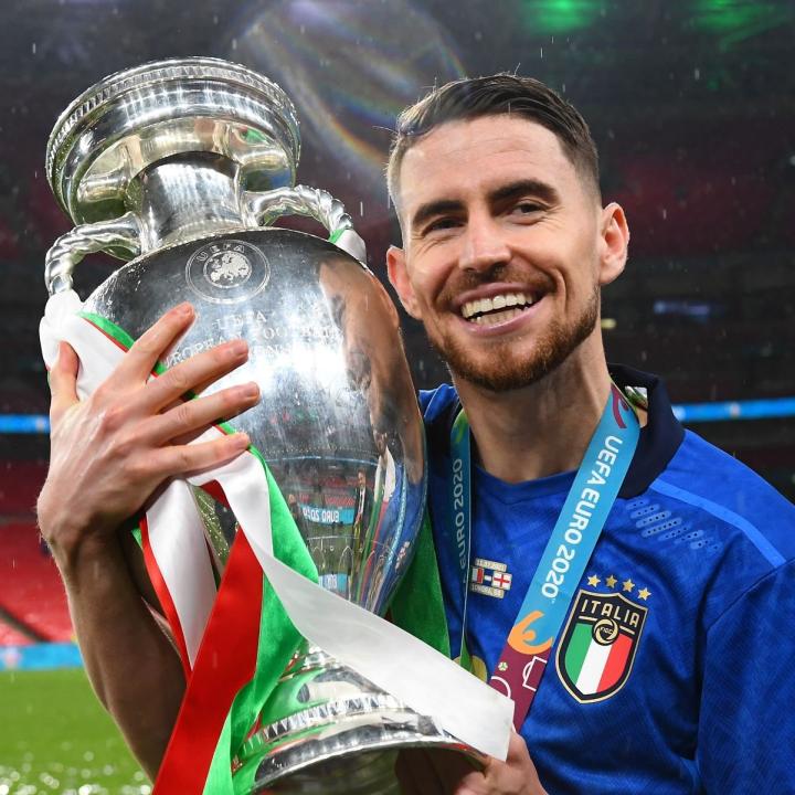 黑白直播免费体育直播-那不勒斯鏖战比利时，若日尼奥状态火热