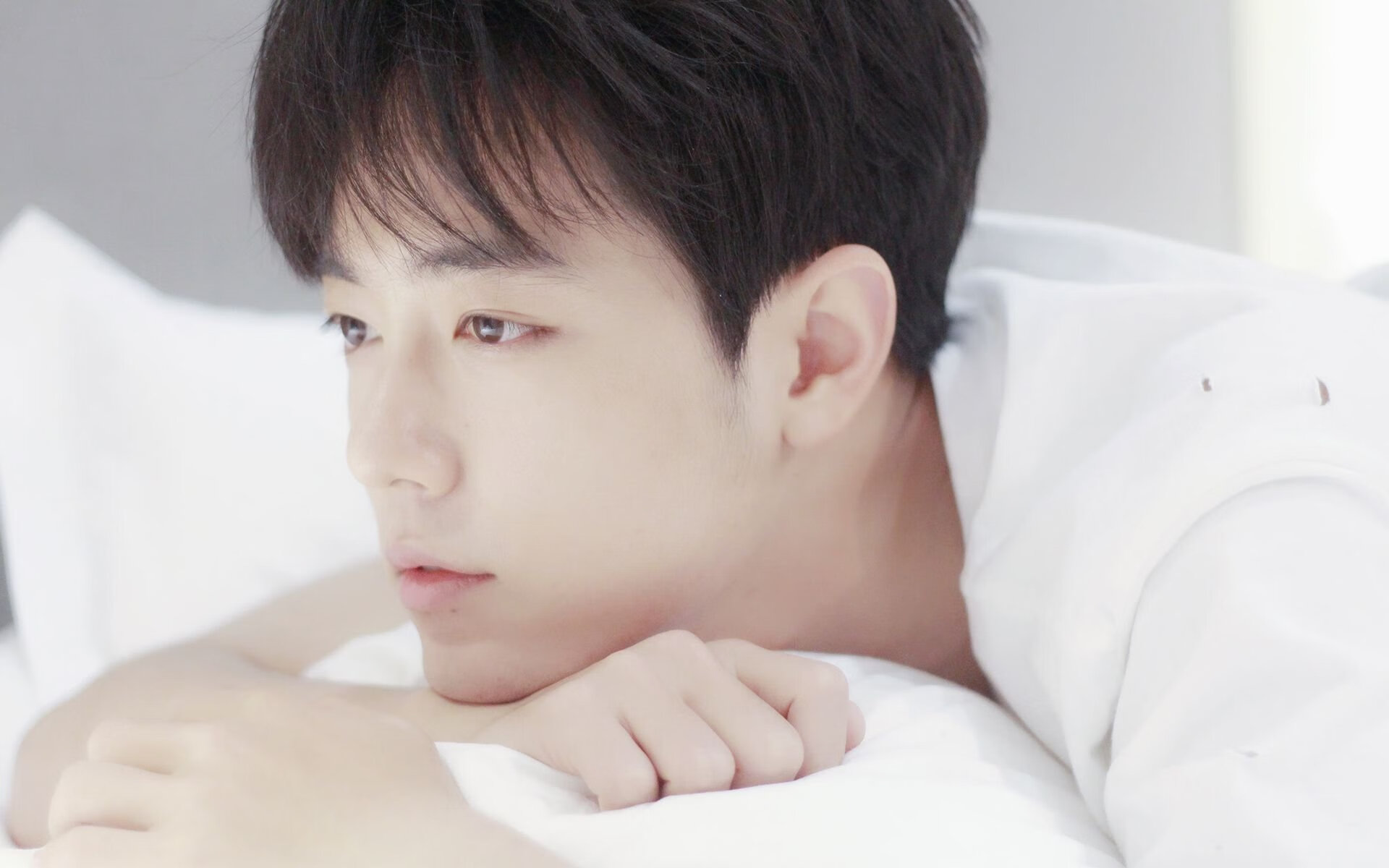 黑白直播网-传奇时刻，突尼斯对决里昂，C罗关键回合一剑封喉