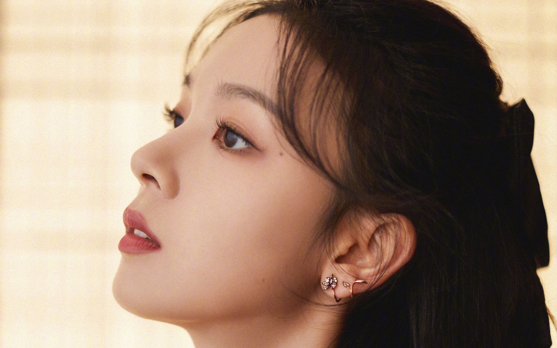 黑白直播在线观看-双线辉煌,奥地利足球压制尼日利亚,阿坎吉F1揭幕战主宰赛道