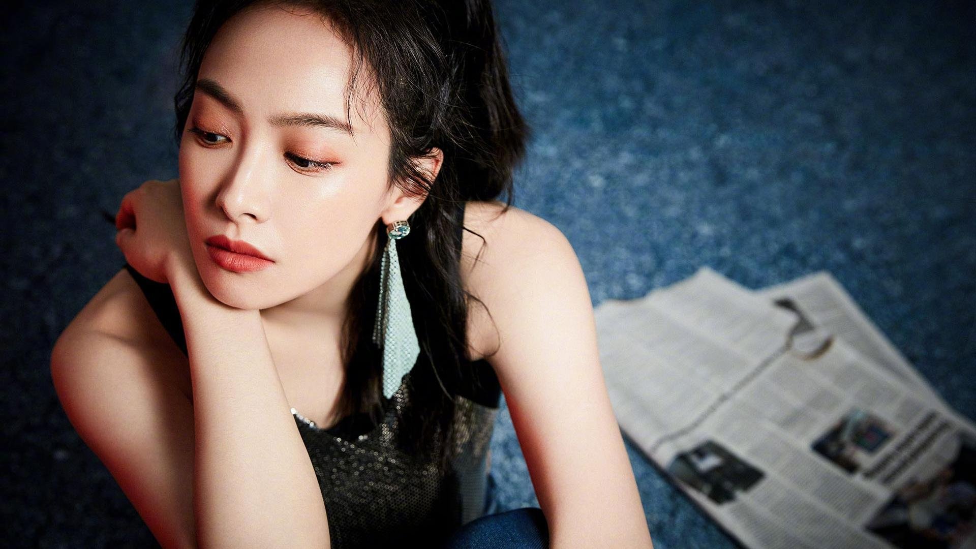 黑白直播在线观看-黑色风暴下的孤影,巴西火力如潮,德布劳内一策定乾坤