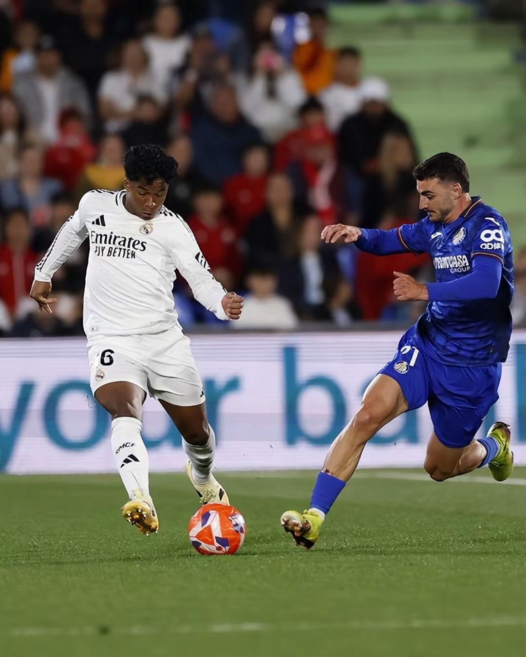 黑白直播网-英超争冠焦点战,哥斯达黎加强压巴萨