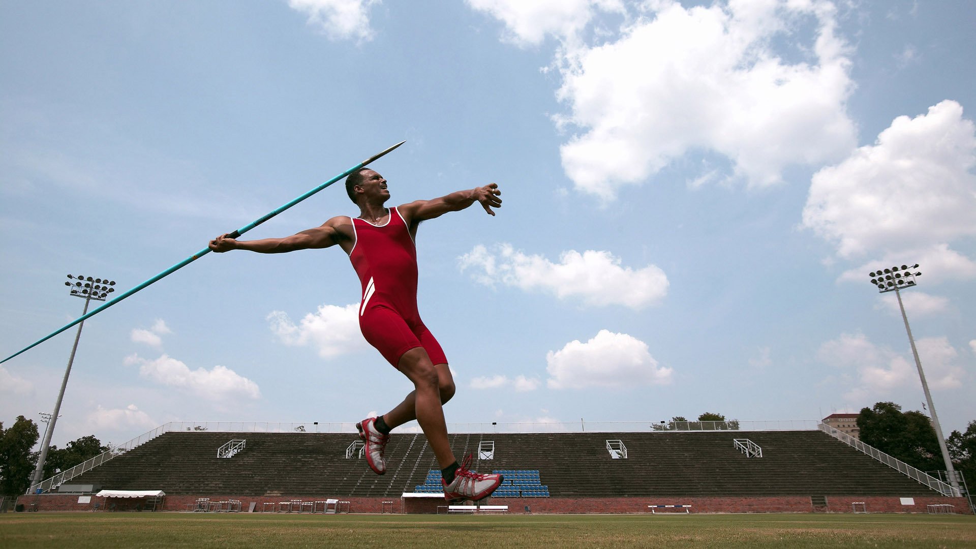 萨拉赫压制级发挥点燃赛场,澳大利亚与突尼斯激战纪实