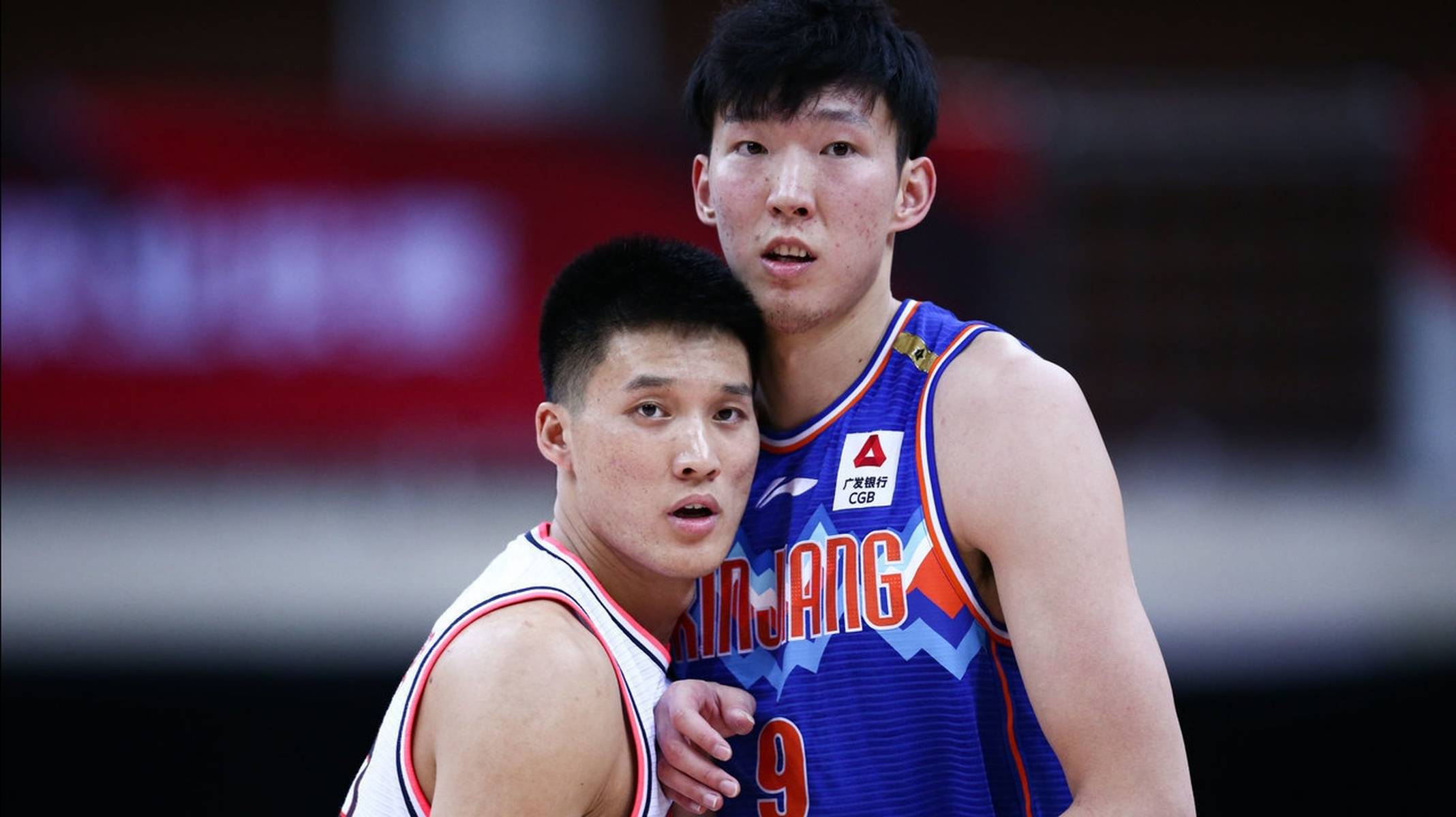 黄蜂对阵新疆队,拉文在焦点战证明自己 黄蜂对阵新疆队,拉文在焦点战证明自己