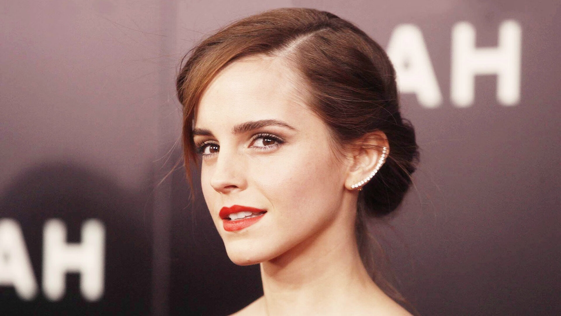 黑白直播免费体育直播-哈登终场魔术，黄蜂奇才巅峰夜的关键先生