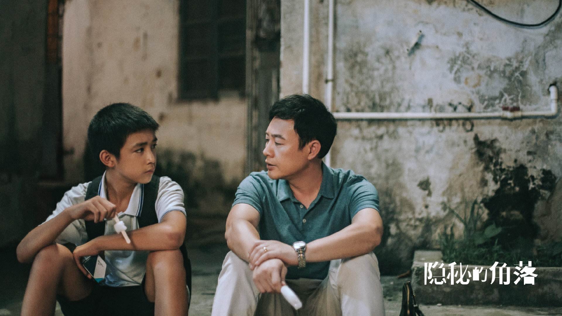 黑白直播体育-绝境之光，哈登关键挺身，独行侠铁壁压垮太阳