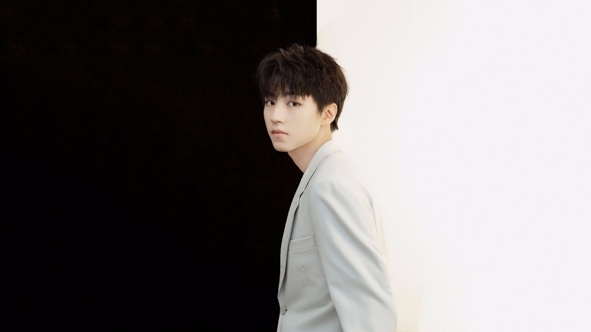 奥运周期阴影下的魔法石之争,魔术鏖战马刺,不只是NBA的暗战