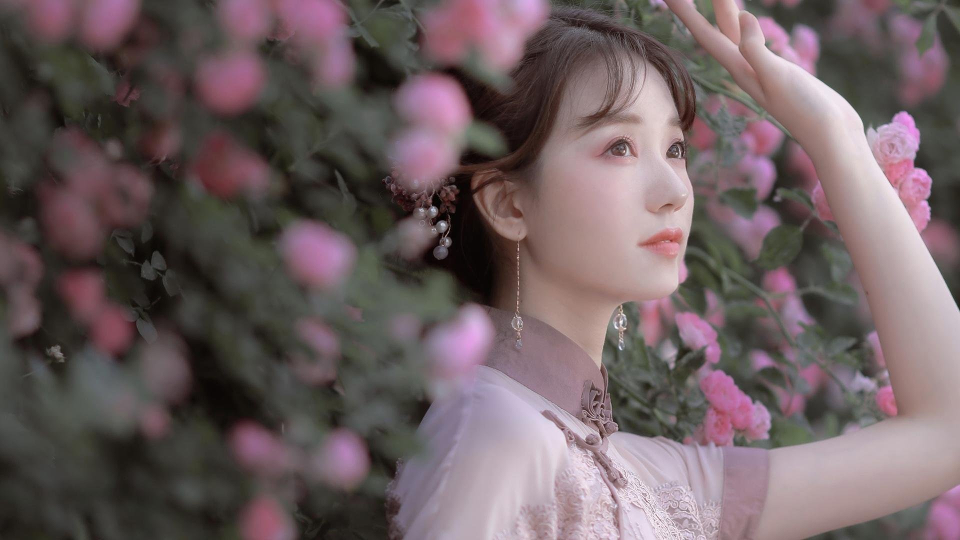 北欧雄鹰翱翔东南亚,芬兰中场枢纽阿诺德统治比赛,G组首战2-0完胜越南